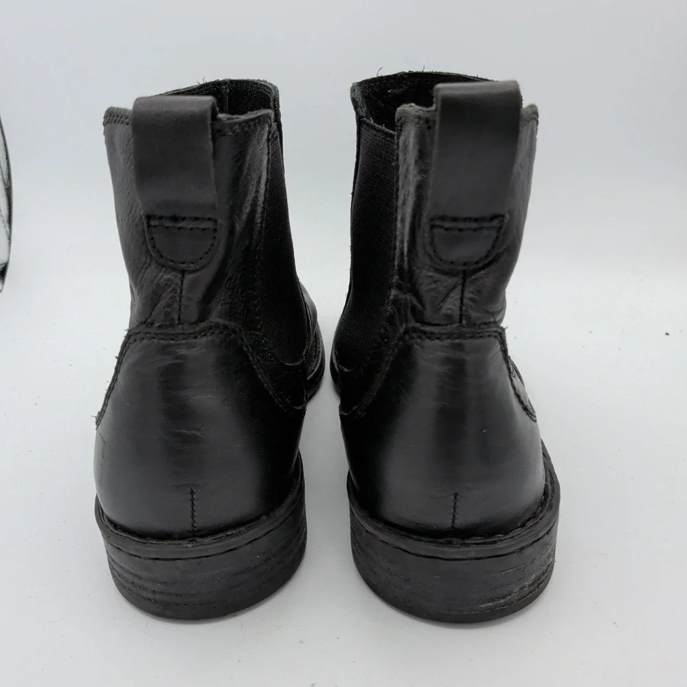 Born Mac Mens H11403 Black Leather Chelsea Boots Round Toe Lug Sole Size 10M